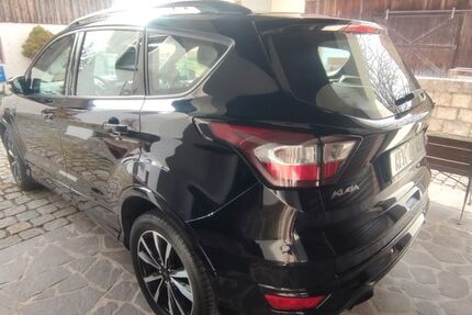 Ford Kuga 51.000 km 16.800 &euro; Bad Abbach 93077