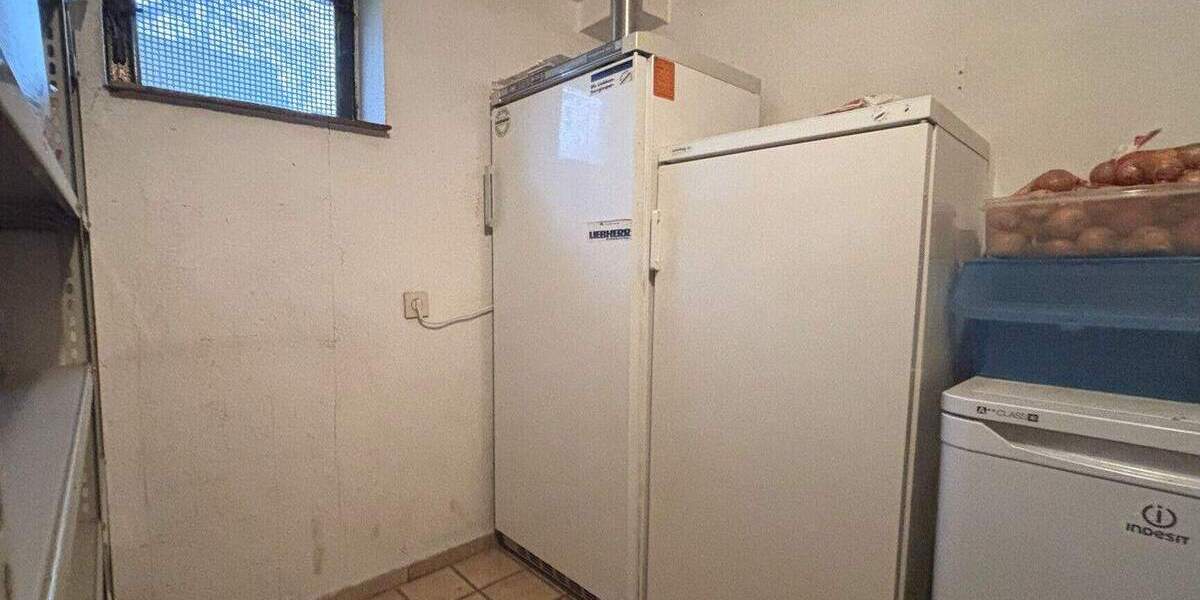 Mehrfamilienhaus, Wohnhaus Kirchhain Langenstein - 9 Zimmer, 193 m&sup2;, 319.900&euro; | Angebot:25775616