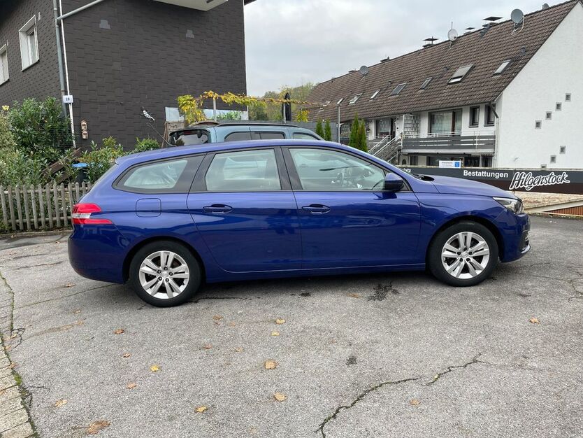 Peugeot 308 81.704 km 12.400 € Sprockhövel 45549