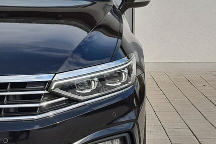 VW Passat Variant