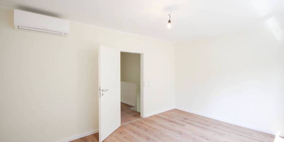 Reihenmittelhaus Meerbusch Strümp - 3 Zimmer, 125 m&sup2;, 1.750&euro; | Angebot:23957242