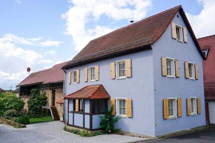 Haus Eggolsheim - 4 Zimmer, 111 m&sup2;, 1.250&euro; | Angebot:25246014