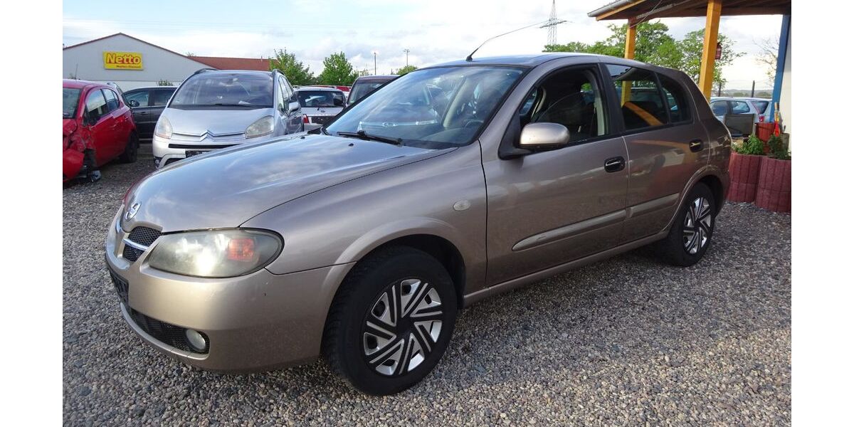 Nissan Almera 215.800 km 900 &euro; Dresden 01219
