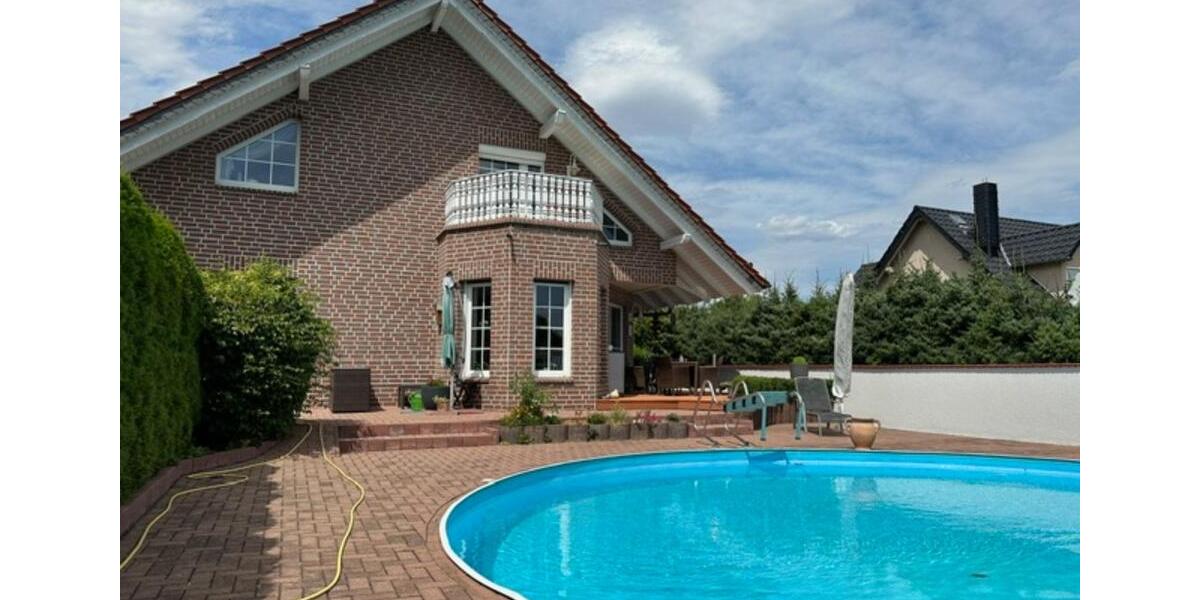 Doppelhaushälfte Sandersdorf-Brehna Torna - 3.5 Zimmer, 160 m&sup2;, 1.699&euro; | Angebot:24832126