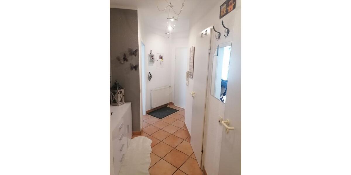 Ruhige, hochwertige 2-Zi.-Whg. in Südlage, 2 Balkone + Stellplatz 2 zimmer