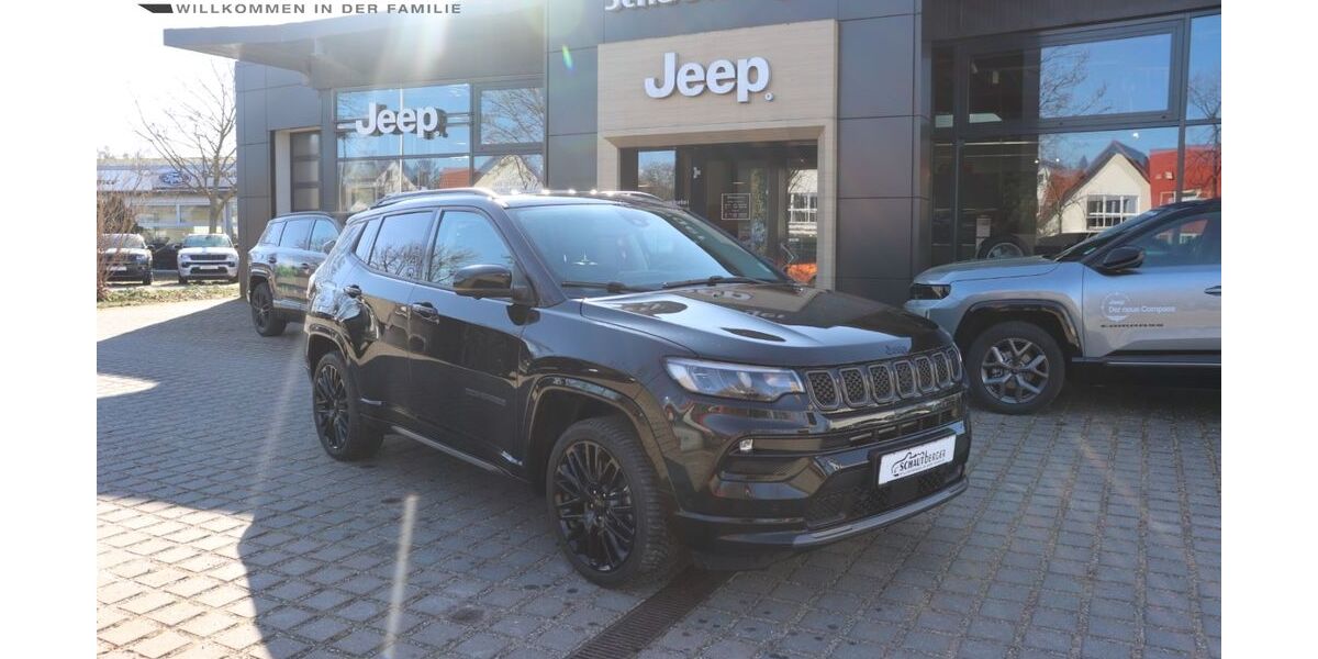 Jeep Compass 33.000 km 32.885 &euro; Potsdam 14482