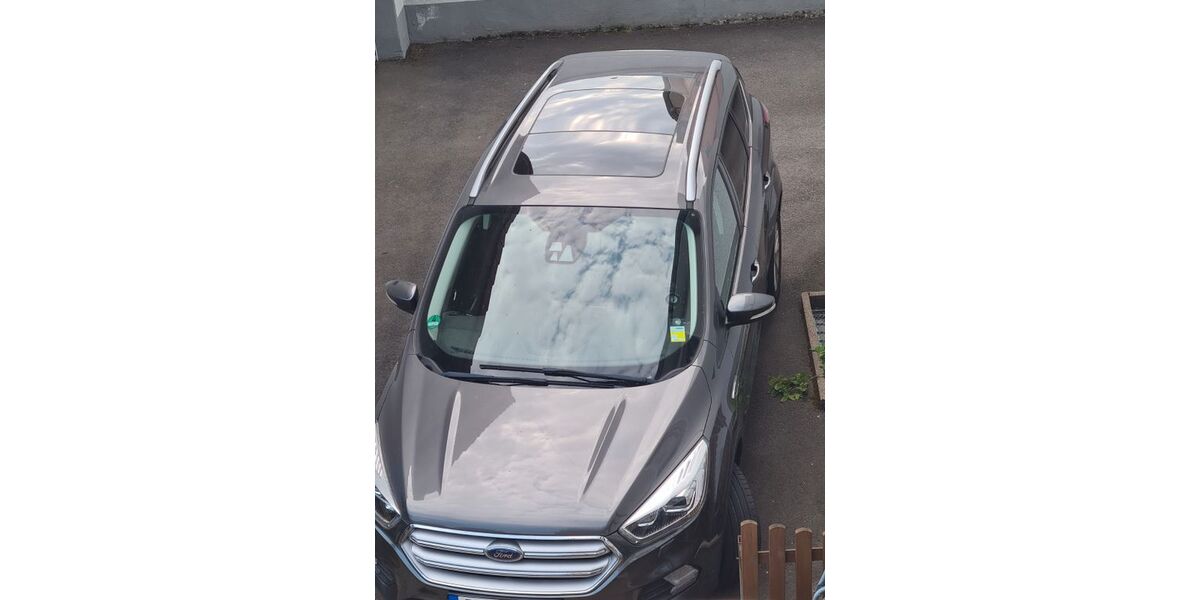 Ford Kuga 136.000 km 10.800 &euro; Remscheid 42855