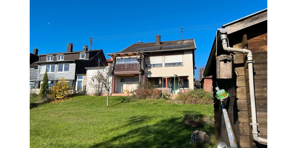 Einfamilienhaus Quierschied - 8 Zimmer, 180 m&sup2;, 240.000&euro; | Angebot:25273287