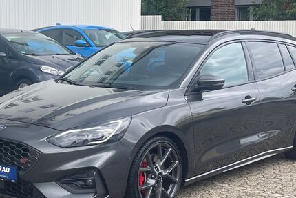 Ford Focus 23.400 km 27.990 &euro; Oldenburg 26122