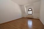 Ab 01.10.2025! Gemütliche Dachgeschoßwohnung mit Südbalkon und schöner Aussicht!