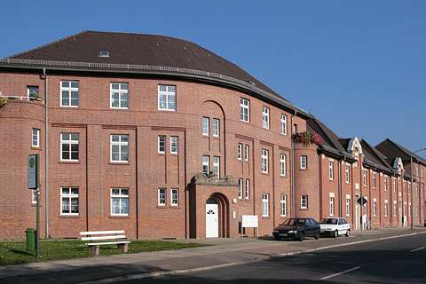 Etagenwohnung Dessau-Roßlau Roßlau - 2 Zimmer, 61 m&sup2;, 400&euro; | Angebot:26864240