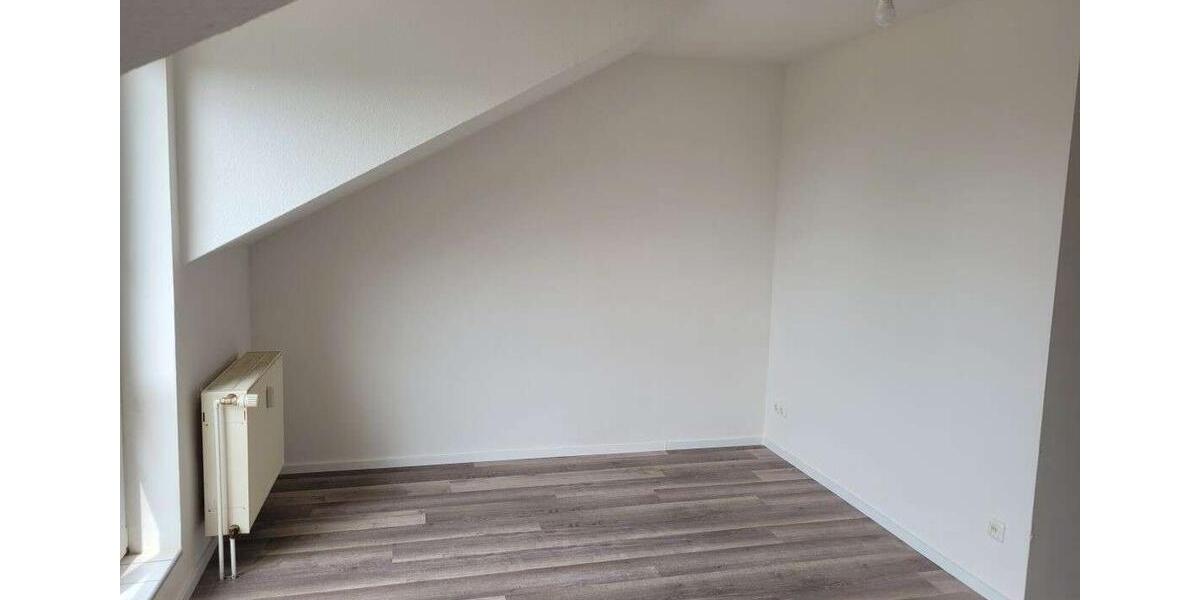 Dachgeschoßwohnung Lübeck Sankt Lorenz Nord - 1 Zimmer, 26 m&sup2;, 339&euro; | Angebot:26383138