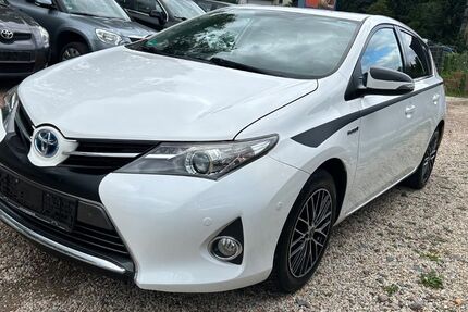 Toyota Auris 104.000 km 9.900 € Chemnitz 09114