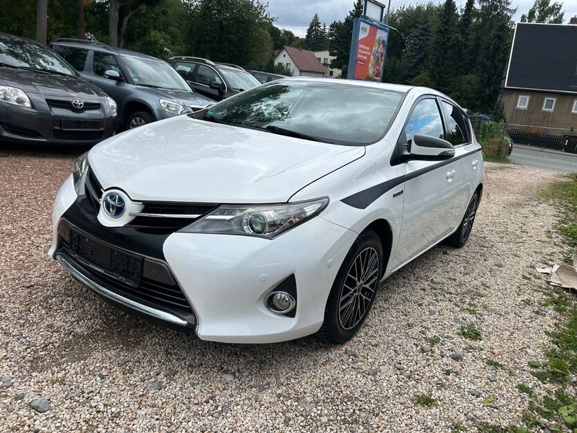 Toyota Auris 104.000 km 9.900 € Chemnitz 09114
