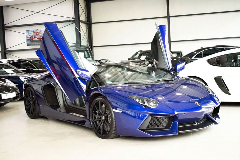Lamborghini Aventador 6.300 km 359.899 € Meerbusch 40667