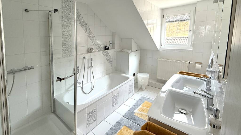 Mehrfamilienhaus, Wohnhaus Villingen-Schwenningen Villingen - 5 Zimmer, 108 m&sup2;, 420.000&euro; | Angebot:26276756