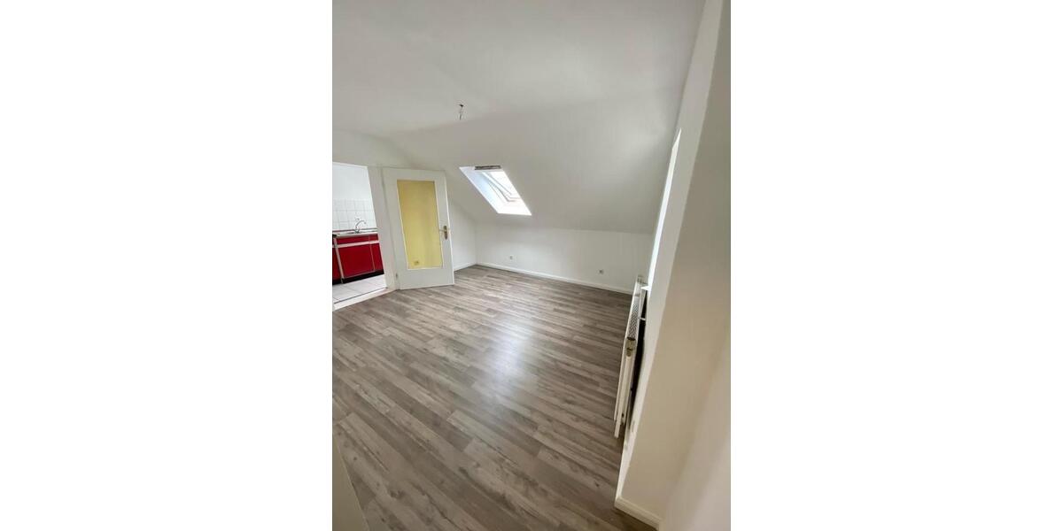Dachgeschoßwohnung Stockelsdorf - 1 Zimmer, 28 m&sup2;, 530&euro; | Angebot:25328437