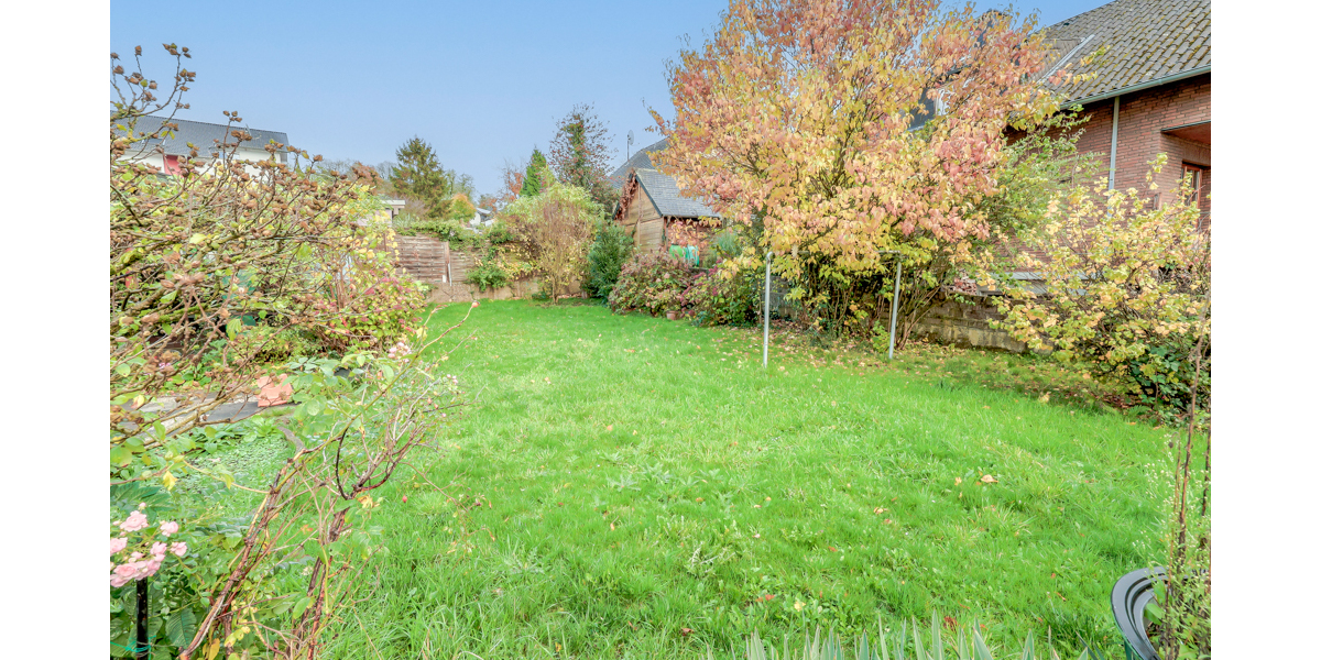 *Provisionsfrei* 5-Parteien-Haus in Königswinter-Heisterbacherrott - Mehrfamilienhaus, Wohnhaus Königswinter Heisterbacherrott | Angebot:24242346