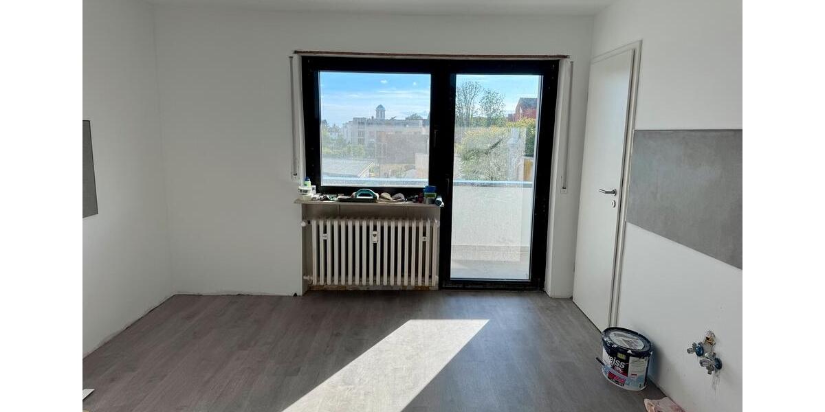 Etagenwohnung Hockenheim - 4 Zimmer, 110 m&sup2;, 1.350&euro; | Angebot:26681908