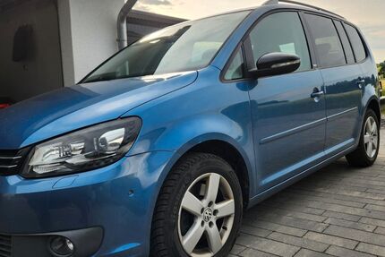 VW Touran 132.000 km 9.990 &euro; Bad Arolsen 34454