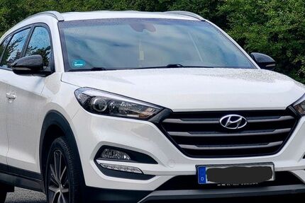 Hyundai TUCSON 172.400 km 14.500 € Apolda 99510