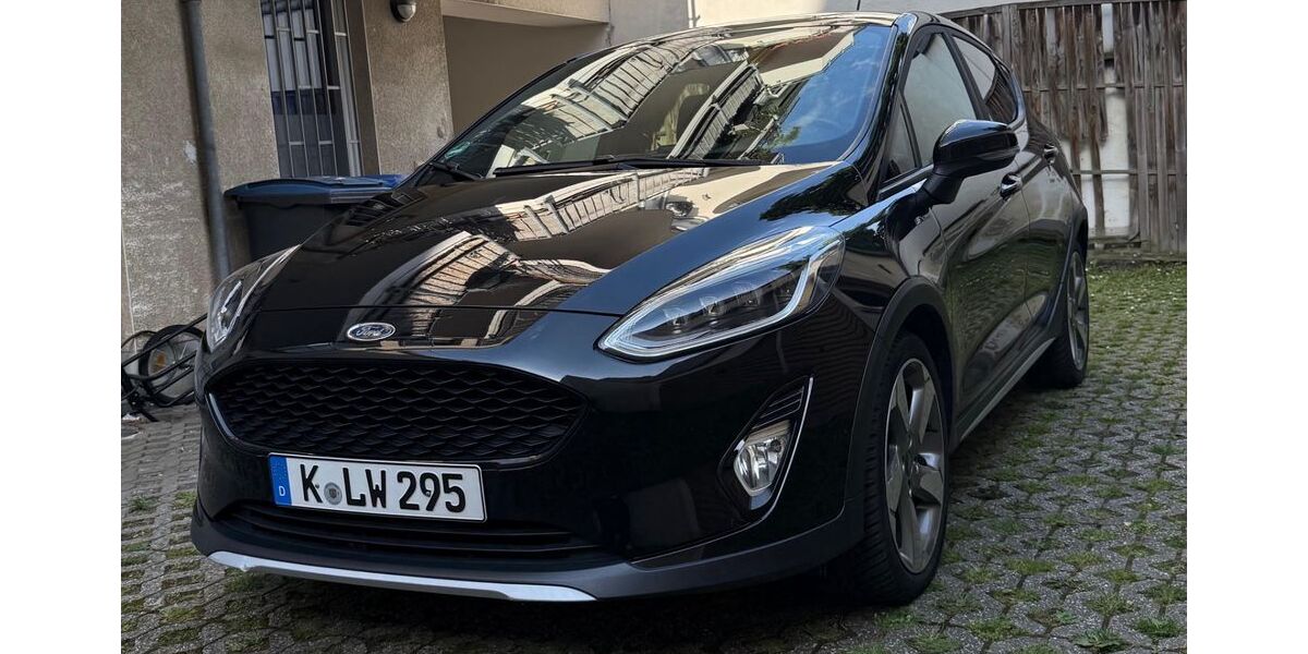 Ford Fiesta 99.000 km 11.200 &euro; Köln 50735