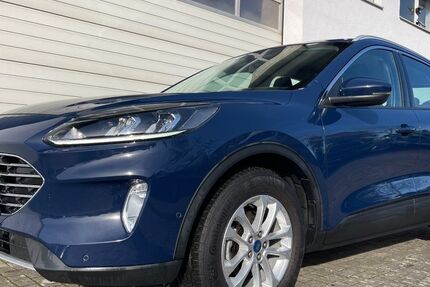 Ford Kuga 99.290 km 16.999 &euro; Hilpoltstein 91161