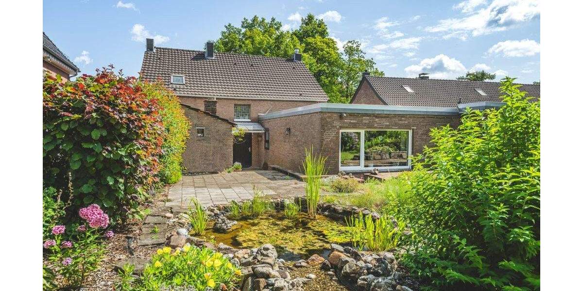 Eine Immobilie - viele Möglichkeiten! Einfamilienhaus mit Garage und großem Garten in Horbach 6 zimmer