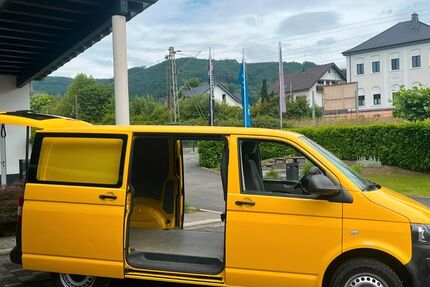 VW T5 Transporter 83.000 km 9.900 &euro; Finnentrop 57413