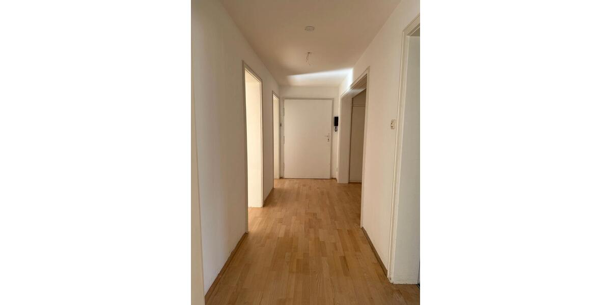 Etagenwohnung Ellwangen (Jagst) - 4 Zimmer, 107 m&sup2;, 1.050&euro; | Angebot:26255023