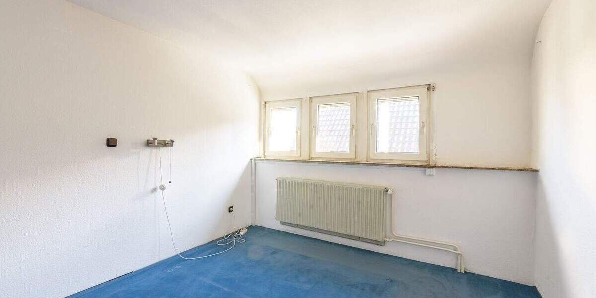 Doppelhaushälfte Pforzheim Huchenfeld - 6 Zimmer, 124 m&sup2;, 350.000&euro; | Angebot:23851785