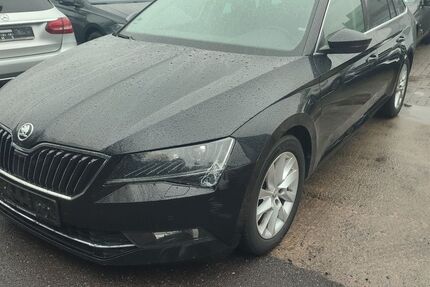 Skoda Superb 168.125 km 12.497 &euro; Birkenfeld 75217