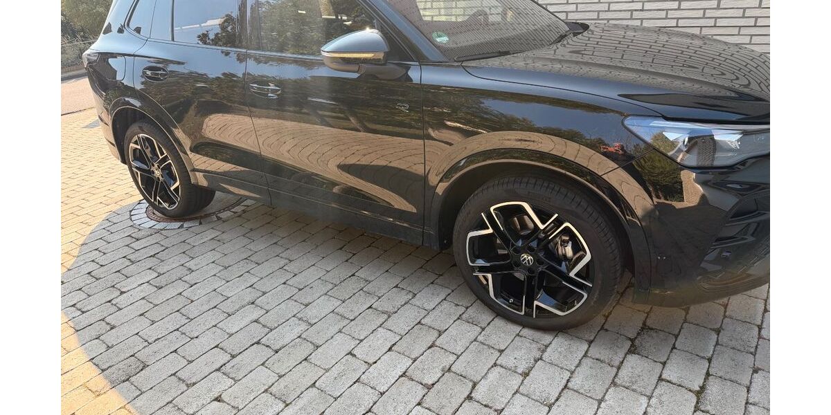 VW Tiguan 15.000 km 52.700 &euro; Wolfsburg 38448