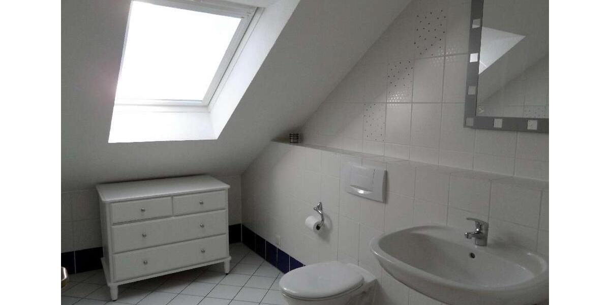 Dachgeschoßwohnung Puderbach - 5 Zimmer, 150 m&sup2;, 980&euro; | Angebot:26496062