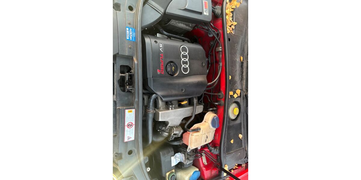 Audi A6 300.100 km 1.500 &euro; Stödten 99610