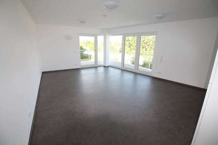 Wohnung Deißlingen Gemarkung Deißlingen - 2 Zimmer, 77 m&sup2;, 740&euro; | Angebot:27308396