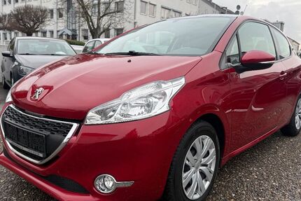 Peugeot 208 135.000 km 3.990 &euro; Heilbronn 74080