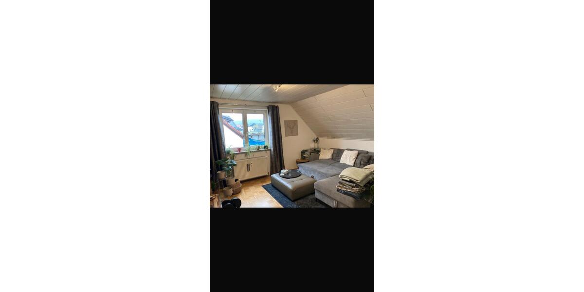 Dachgeschoßwohnung Berg bei Neumarkt in der Oberpfalz - 3 Zimmer, 95 m&sup2;, 1.000&euro; | Angebot:26144196