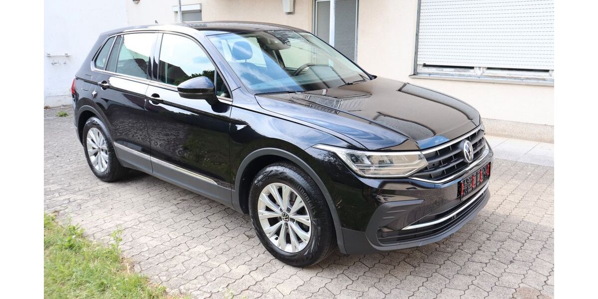 VW Tiguan 30.000 km 21.890 &euro; Ganacker 94431