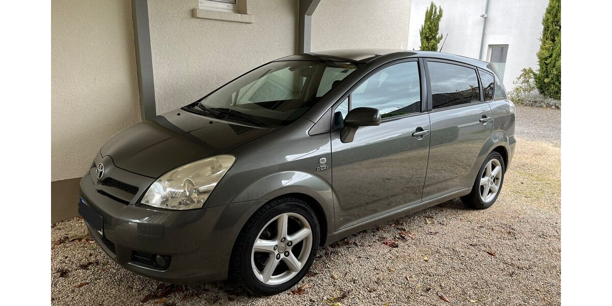 Toyota Corolla Verso 315.000 km 2.500 &euro; Uhldingen-Mühlhofen 88690