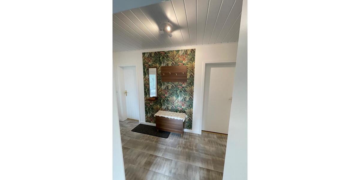 Wohnen auf Zeit Stollberg (Erzgebirge) - 3 Zimmer, 71 m&sup2;, 1.200&euro; | Angebot:23673871