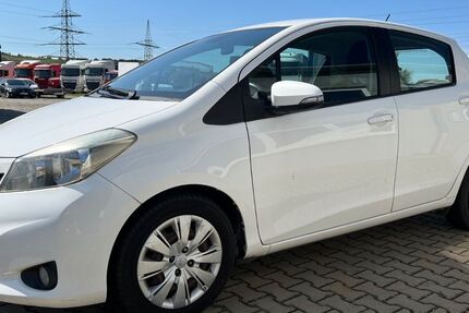 Toyota Yaris 184.000 km 4.890 € Trierweiler Industriegebiet 54311