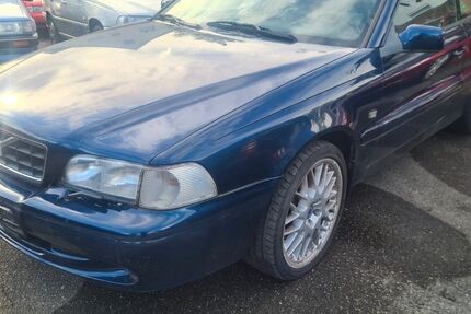 Volvo C70 230.000 km 4.299 € Friedrichshafen 88046