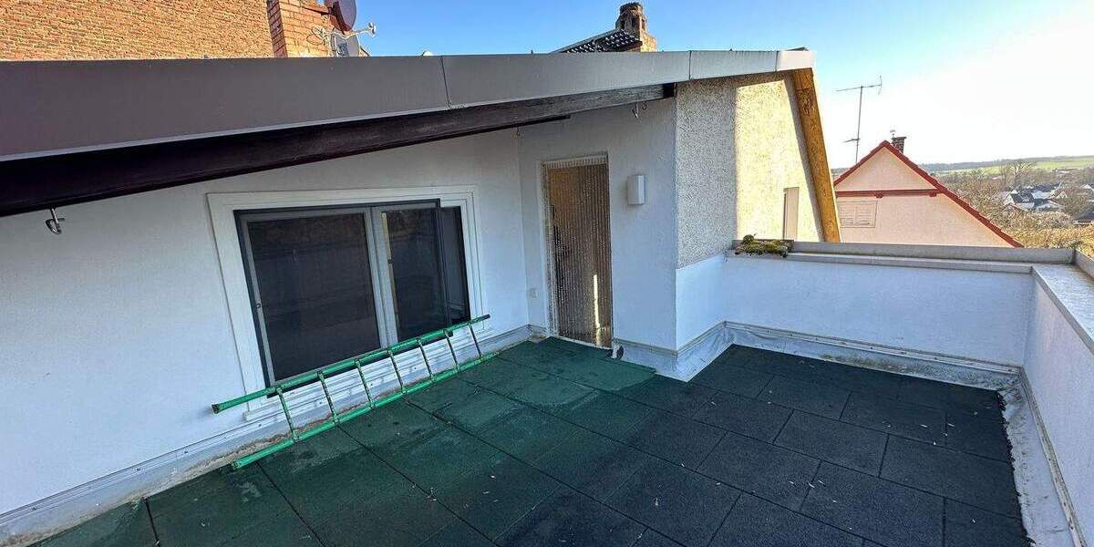 Einfamilienhaus Fritzlar - 6 Zimmer, 145 m&sup2;, 150.000&euro; | Angebot:25385502