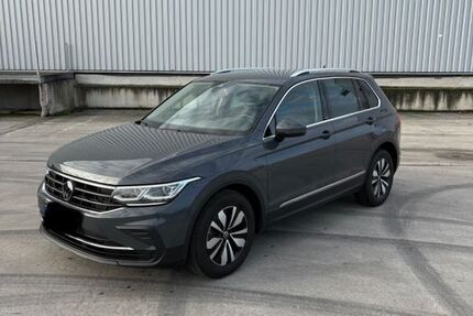 VW Tiguan 18.000 km 33.200 &euro; Emden 26723