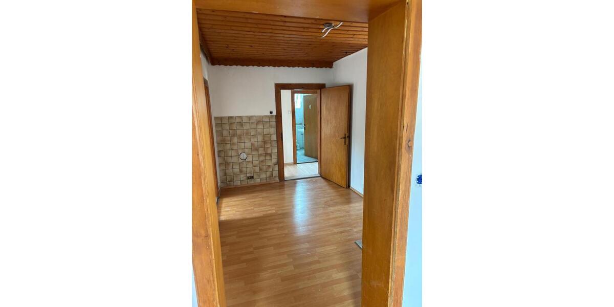 Einfamilienhaus Küps - 8 Zimmer, 160 m&sup2;, 135.000&euro; | Angebot:27050049