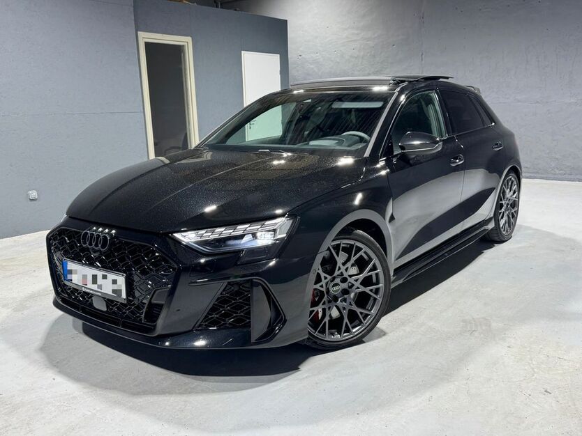 Audi RS3 25.000 km 62.990 € Roetgen 52159