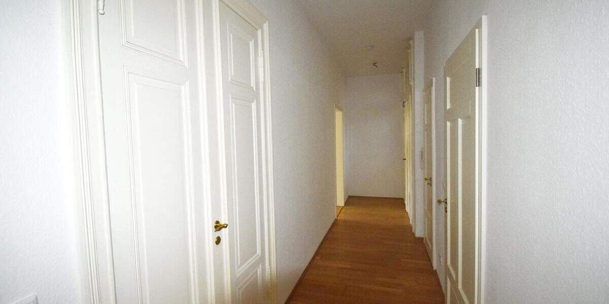 4-Zimmer-Wohnung mit Balkon in Gründerzeitambiente 4 zimmer