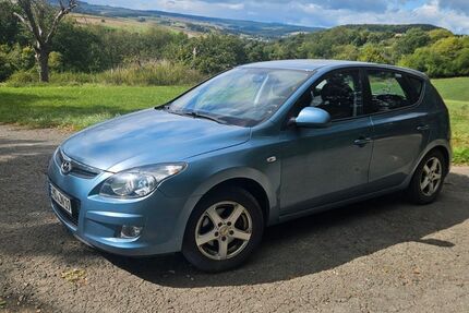 Hyundai i30 223.366 km 2.500 € Miehlen 56357