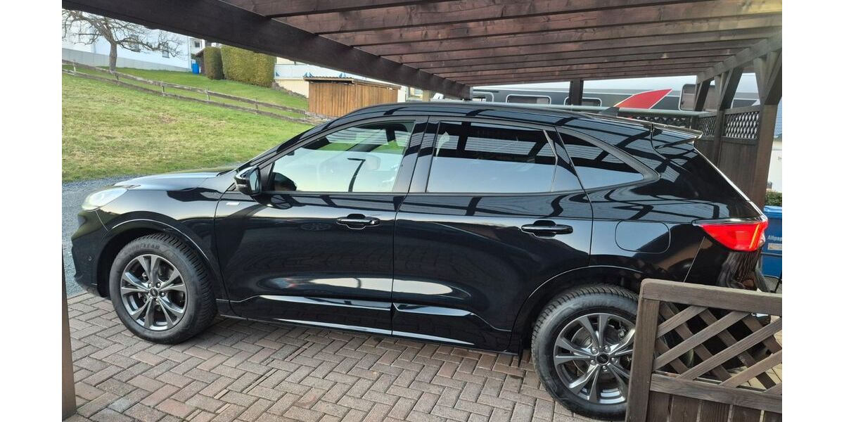 Ford Kuga 23.880 km 25.700 &euro; Merenberg 35799